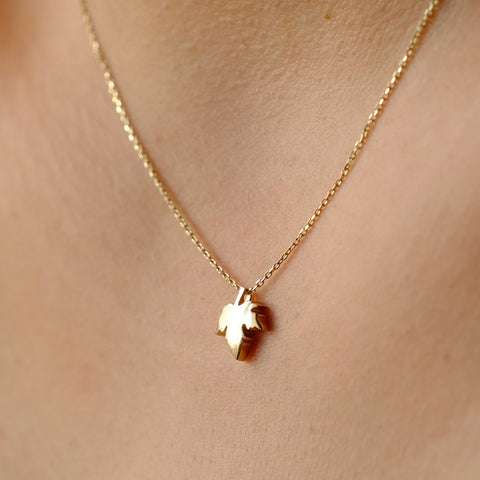 14K Solid Gold Maple Leaf Necklace - Nature-Inspired Elegance