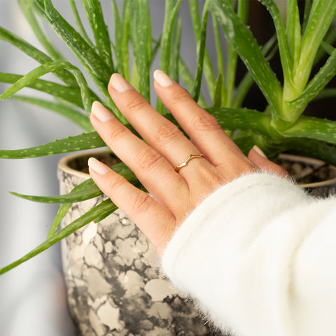 14K Solid Gold Thorn Branch Ring - Elegance Inspired by Nature