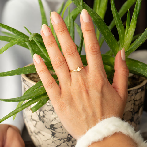 14K Solid Gold Celestial Star Ring - A Touch of Astral Elegance