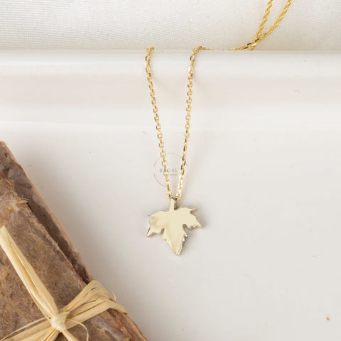 14K Solid Gold Maple Leaf Necklace - Nature-Inspired Elegance