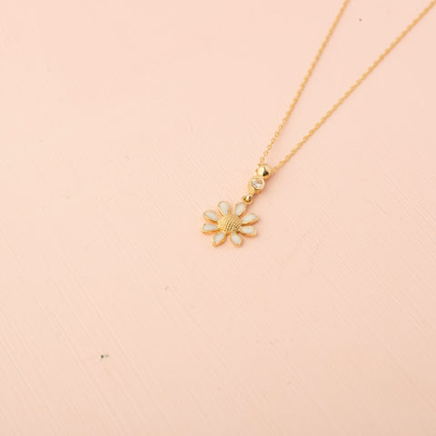 14K Gold Enamel Daisy Necklace - Nature-Inspired Elegance