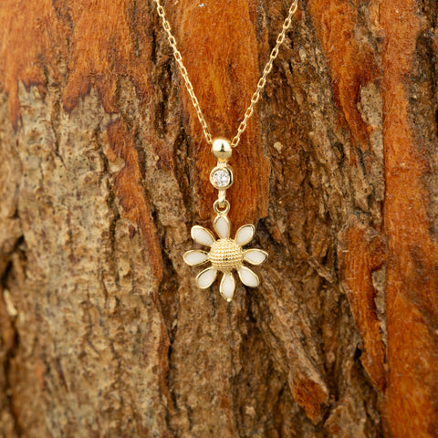 14K Gold Enamel Daisy Necklace - Nature-Inspired Elegance