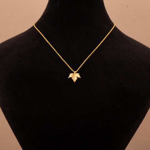 14K Solid Gold Maple Leaf Necklace - Nature-Inspired Elegance