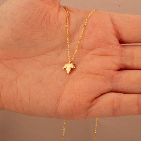 14K Solid Gold Maple Leaf Necklace - Nature-Inspired Elegance