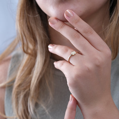 14K Solid Gold Clover Pedal Ring - Elegant Lucky Charm Jewelry