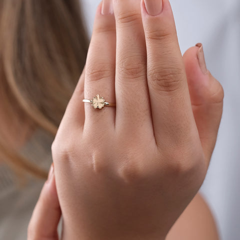 14K Solid Gold Clover Pedal Ring - Elegant Lucky Charm Jewelry