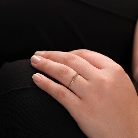 14K Gold Delicate Bird Ring - Charming and Elegant Jewelry