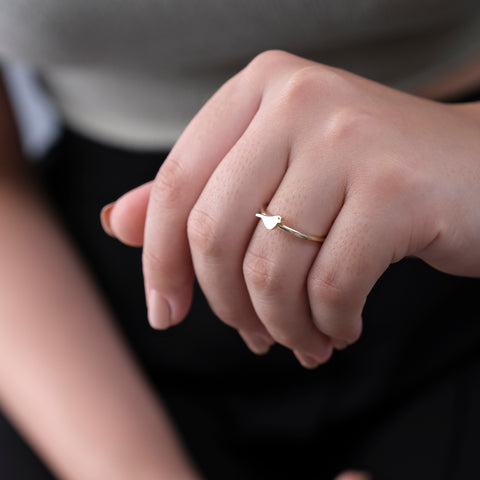 14K Gold Delicate Bird Ring - Charming and Elegant Jewelry