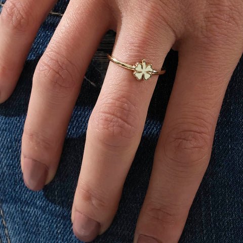 14K Solid Gold Clover Pedal Ring - Elegant Lucky Charm Jewelry