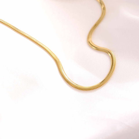 14K Gold Flat Snake Chain Necklace - Sleek And Modern Luxury Jewelry